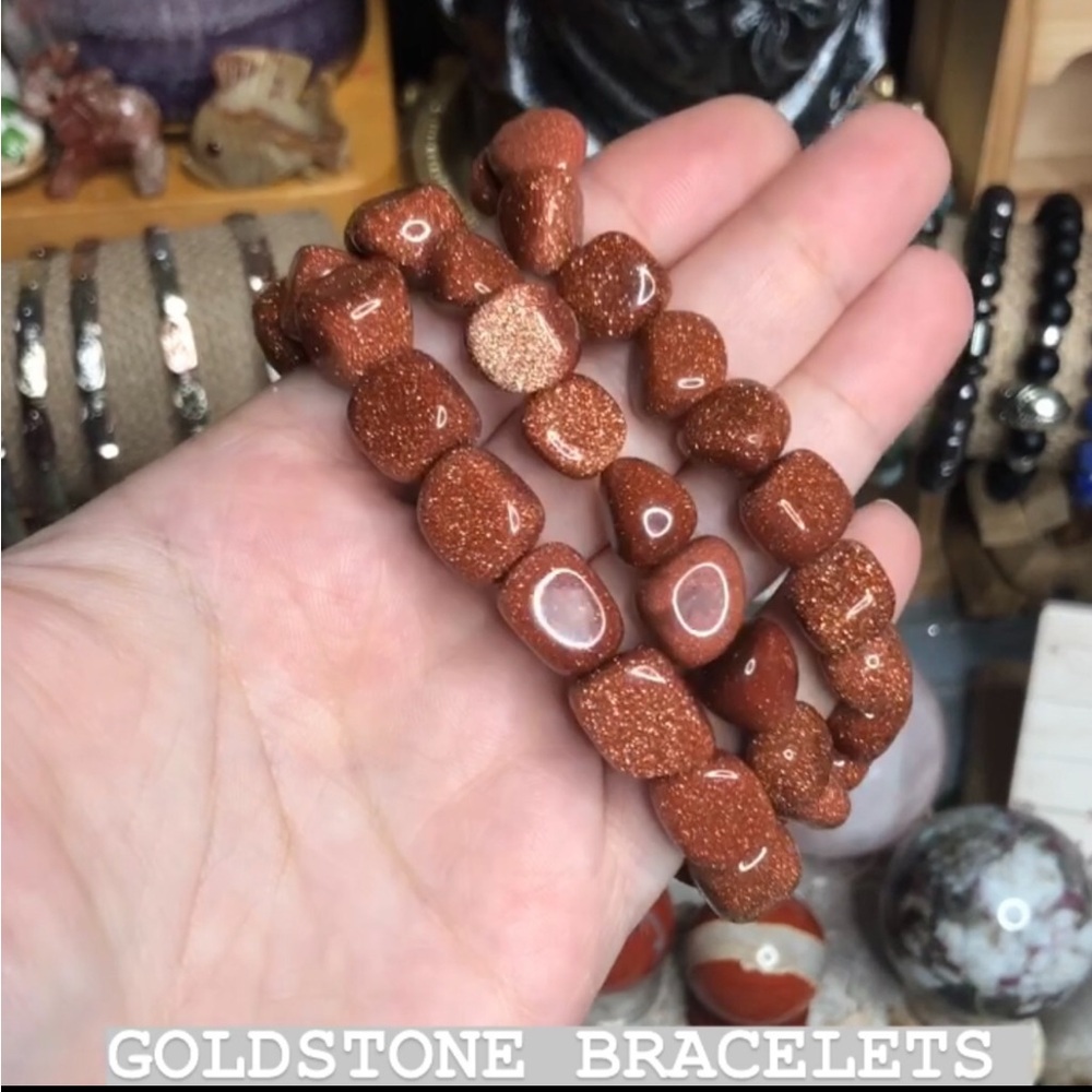 📿 1 Goldstone Chip Chunk Glitter Beaded Bracelet